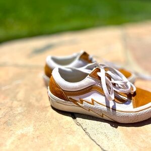 🧡COOL LIGHTNING BOLT VANS🧡